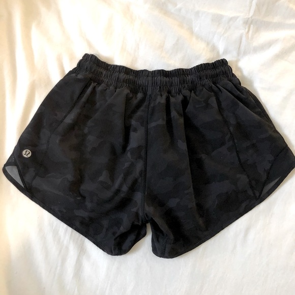 lululemon athletica Pants - LULULEMON HOTTY HOT camo